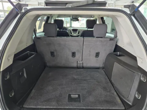 More photos of 2015 GMC Terrain SLE at Pat Clemons Inc., IA