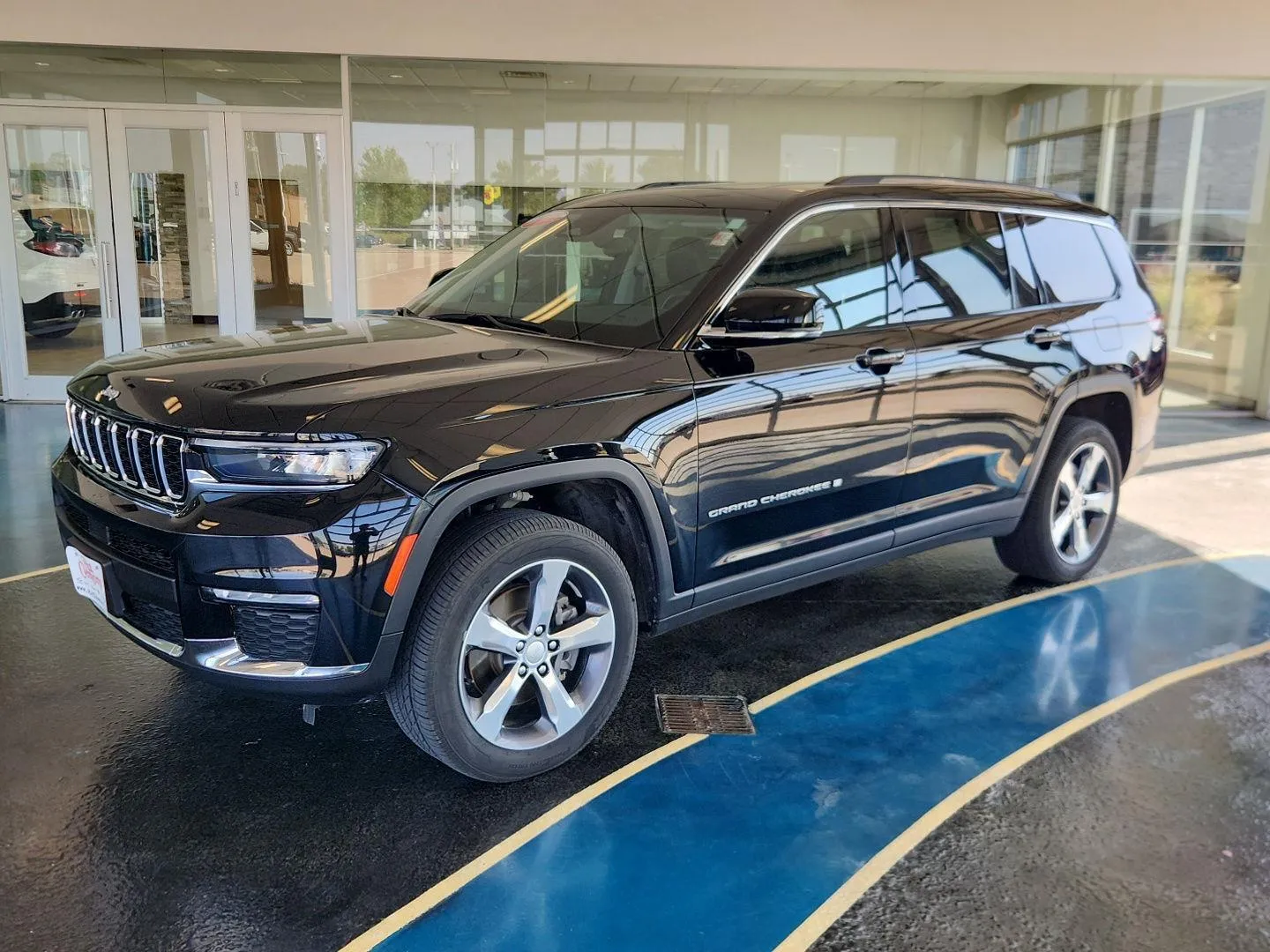 Black 2021 Jeep Grand Cherokee L Limited for sale in Boone, IA