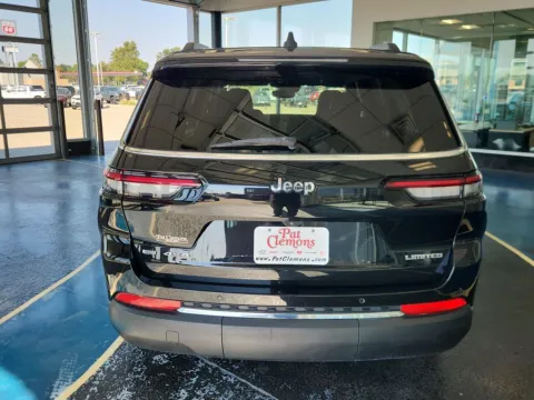 More photos of 2021 Jeep Grand Cherokee L Limited at Pat Clemons Inc., IA