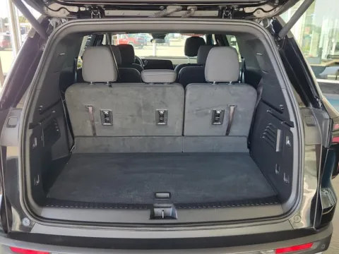 More photos of 2025 Chevrolet Traverse AWD LT at Pat Clemons Inc., IA