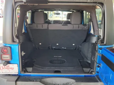 More photos of 2015 Jeep Wrangler Unlimited Sport at Pat Clemons Inc., IA