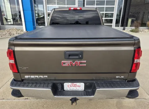 More photos of 2015 GMC Sierra 1500 SLE at Pat Clemons Inc., IA