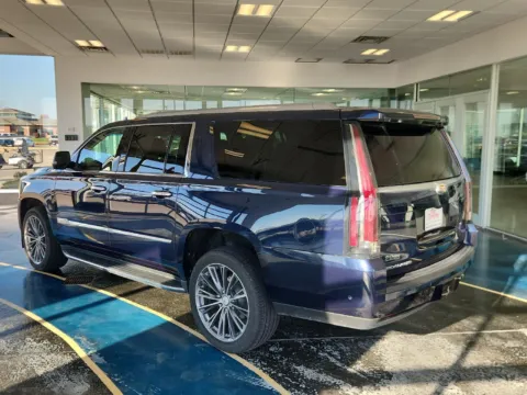Another view of 2018 Cadillac Escalade ESV Luxury for sale in Boone, IA at Pat Clemons Inc.