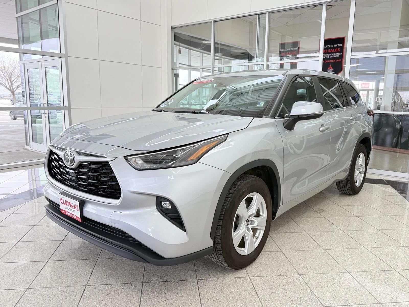 Silver 2023 Toyota Highlander LE for sale in Lincoln, NE
