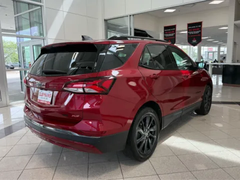 More photos of 2022 Chevrolet Equinox RS at Clemons Mitsubishi, NE