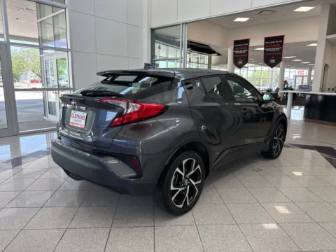 More photos of 2022 Toyota C-HR XLE at Clemons Mitsubishi, NE