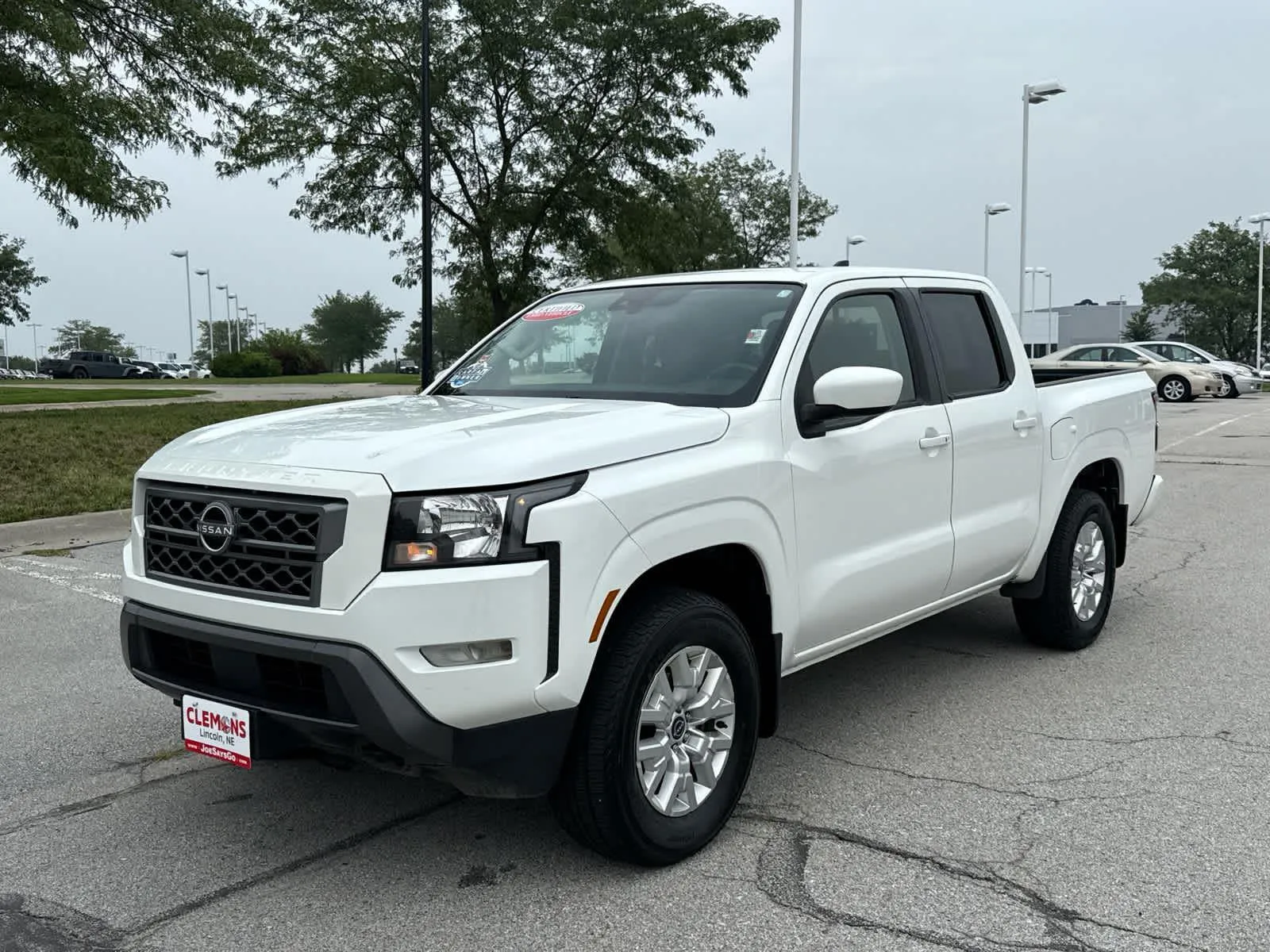 White 2023 Nissan Frontier SV for sale in Lincoln, NE