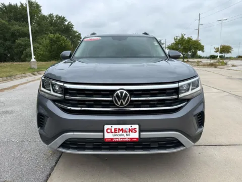 Photos of 2022 Volkswagen Atlas 3.6L V6 SE w/Technology for sale in Lincoln, NE at Clemons Mitsubishi