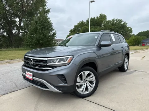 Gray 2022 Volkswagen Atlas 3.6L V6 SE w/Technology for sale in Lincoln, NE