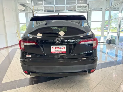 More photos of 2021 Honda Pilot Black Edition at Clemons Mitsubishi, NE