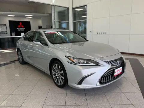 Photos of 2019 Lexus ES 300h Ultra Luxury for sale in Lincoln, NE at Clemons Mitsubishi