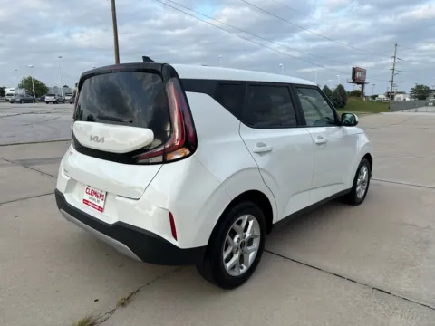 More photos of 2023 Kia Soul LX at Clemons Mitsubishi, NE