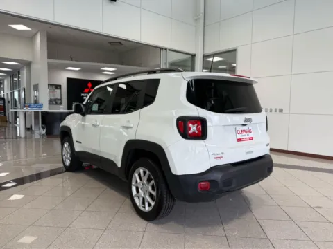 Photos of 2019 Jeep Renegade Latitude for sale in Lincoln, NE at Clemons Mitsubishi