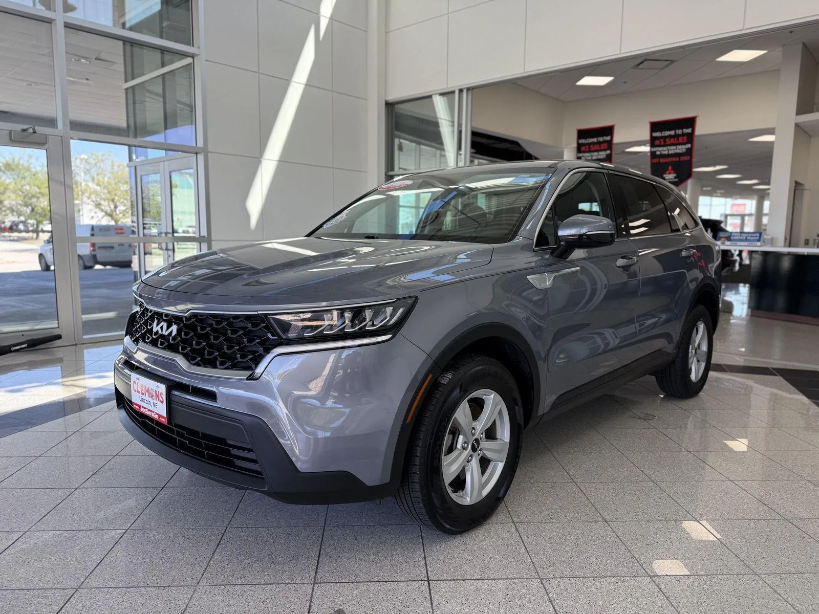 Silver 2022 Kia Sorento LX for sale in Lincoln, NE