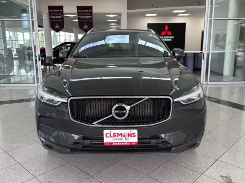 More photos of 2019 Volvo XC60 Momentum at Clemons Mitsubishi, NE