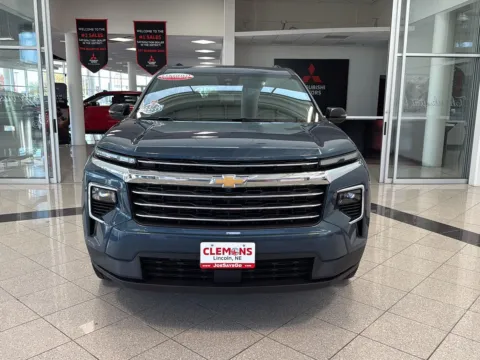More photos of 2025 Chevrolet Traverse FWD LT at Clemons Mitsubishi, NE