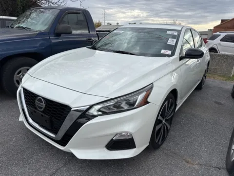 White 2020 Nissan Altima 2.5 SR for sale in Frederick, MD