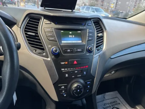 More photos of 2016 Hyundai Santa Fe SE at Hi Lo Auto Sales - Frederick - 355, MD