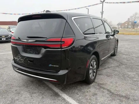 More photos of 2023 Chrysler Pacifica Hybrid Limited at Hi Lo Auto Sales - Frederick - 355, MD