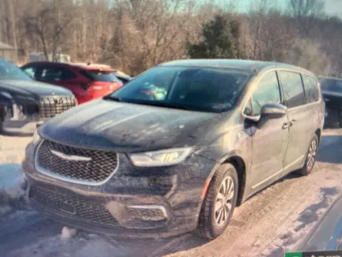 Black 2023 Chrysler Pacifica Hybrid Limited for sale in Frederick, MD