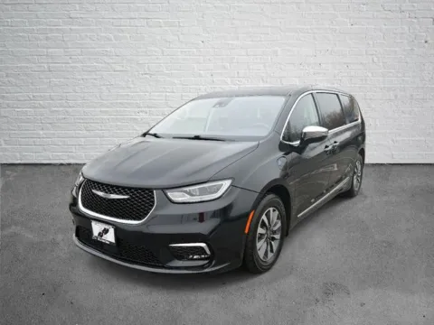 Black 2023 Chrysler Pacifica Hybrid Limited for sale in Frederick, MD