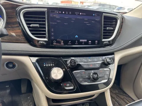 More photos of 2022 Chrysler Pacifica Limited at Hi Lo Auto Sales - Frederick - 355, MD