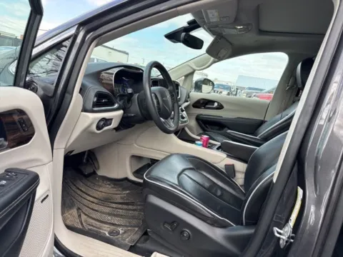 Photos of 2022 Chrysler Pacifica Limited for sale in Frederick, MD at Hi Lo Auto Sales - Frederick - 355