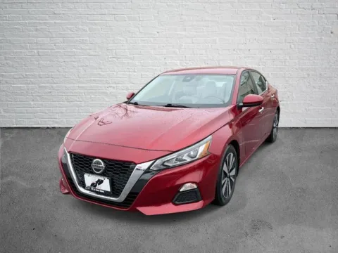 Red 2021 Nissan Altima 2.5 SV for sale in Frederick, MD