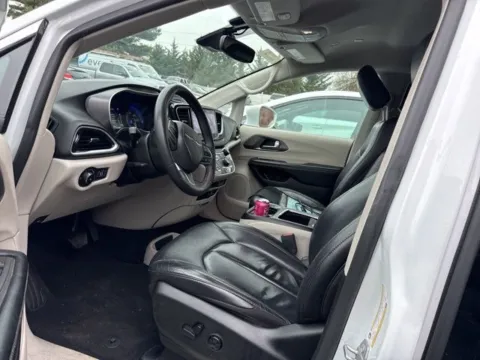 Photos of 2022 Chrysler Pacifica Touring L for sale in Frederick, MD at Hi Lo Auto Sales - Frederick - 355