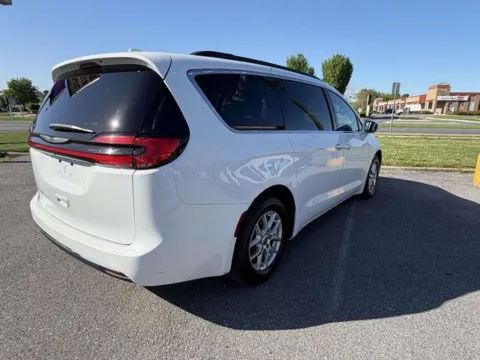 More photos of 2022 Chrysler Pacifica Touring L at Hi Lo Auto Sales - Frederick - 355, MD