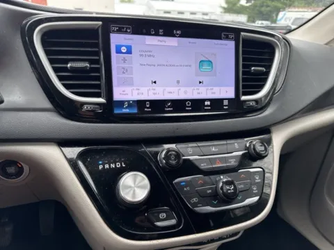 More photos of 2022 Chrysler Pacifica Touring L at Hi Lo Auto Sales - Frederick - 355, MD