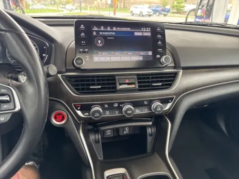 More photos of 2018 Honda Accord EX-L 2.0T at Hi Lo Auto Sales - Frederick - 355, MD