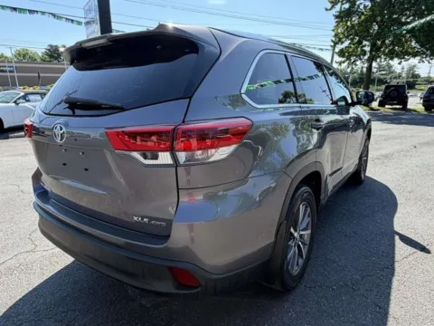 More photos of 2019 Toyota Highlander XLE at Hi Lo Auto Sales - Frederick - 355, MD