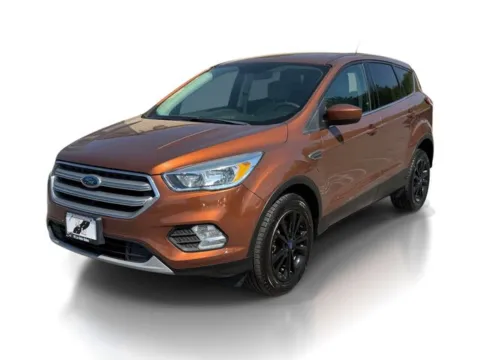 Red 2017 Ford Escape SE for sale in Frederick, MD