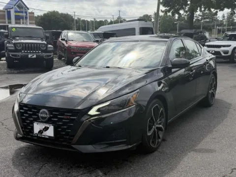 Black 2023 Nissan Altima 2.5 SR for sale in Frederick, MD