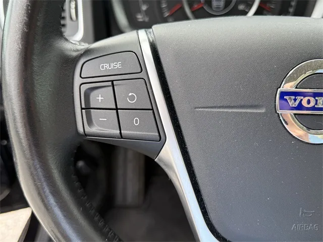 2017 Volvo S60 T5 Dynamic photo 15