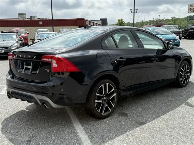 2017 Volvo S60 T5 Dynamic photo 10