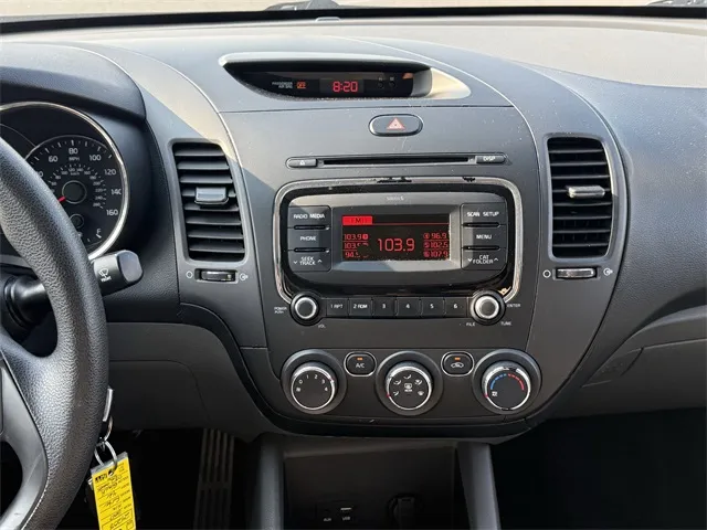 2017 Kia Forte LX Base photo 6