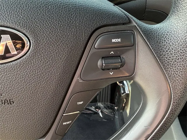 2017 Kia Forte LX Base photo 15
