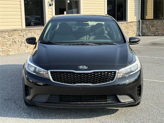 2017 Kia Forte LX Base photo 11