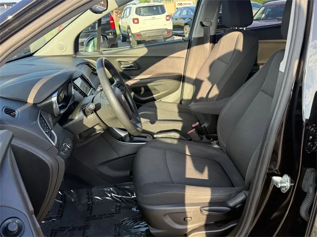 2020 Chevrolet Trax LT photo 12