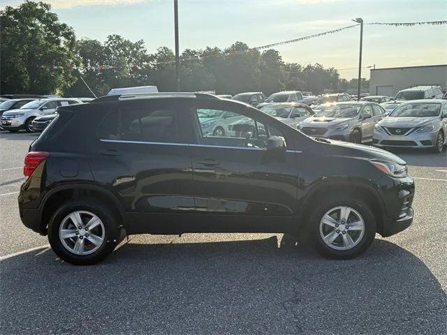 2020 Chevrolet Trax LT photo 17