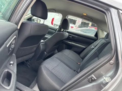 Photos of 2018 Nissan Altima 2.5 SV for sale in Frederick, MD at Hi Lo Auto Sales - Frederick - 355