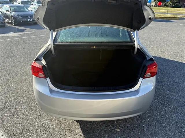 2019 Chevrolet Impala 1LT photo 4