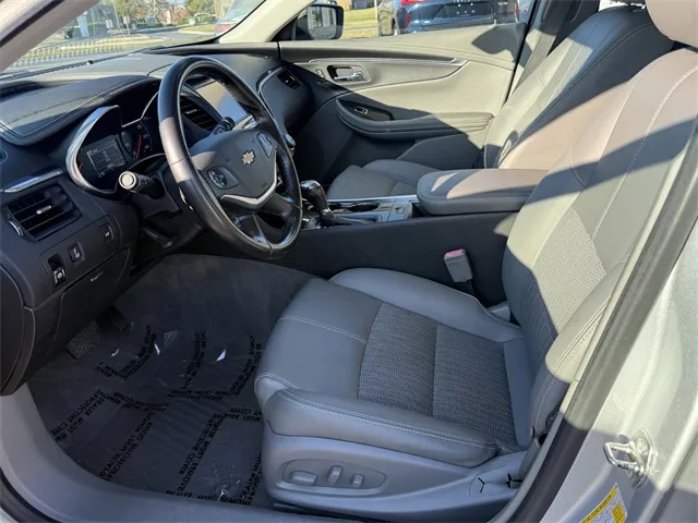 2019 Chevrolet Impala 1LT photo 21