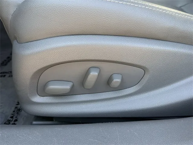 2019 Chevrolet Impala 1LT photo 6