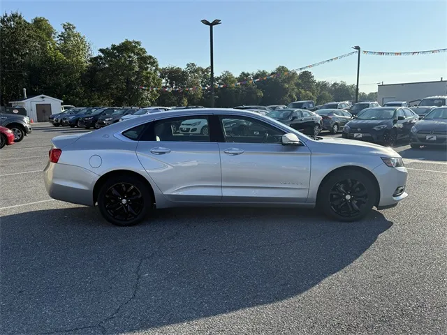 2019 Chevrolet Impala 1LT photo 19