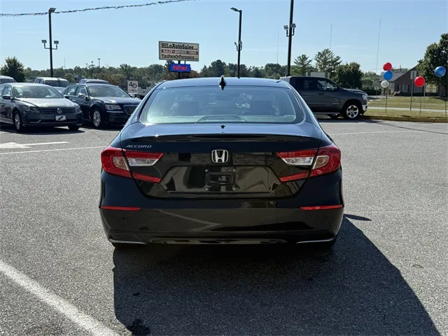 2019 Honda Accord LX photo 17