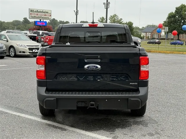 2023 Ford Maverick Lariat photo 2