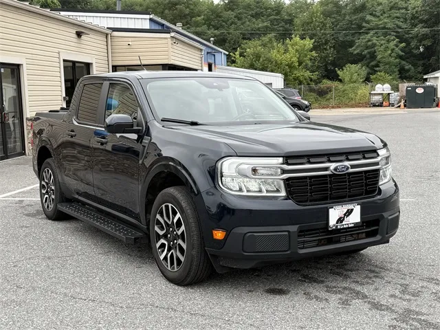 2023 Ford Maverick Lariat photo 3